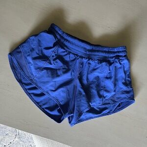 Lululemon Hotty Hot Low Rise 2.5”